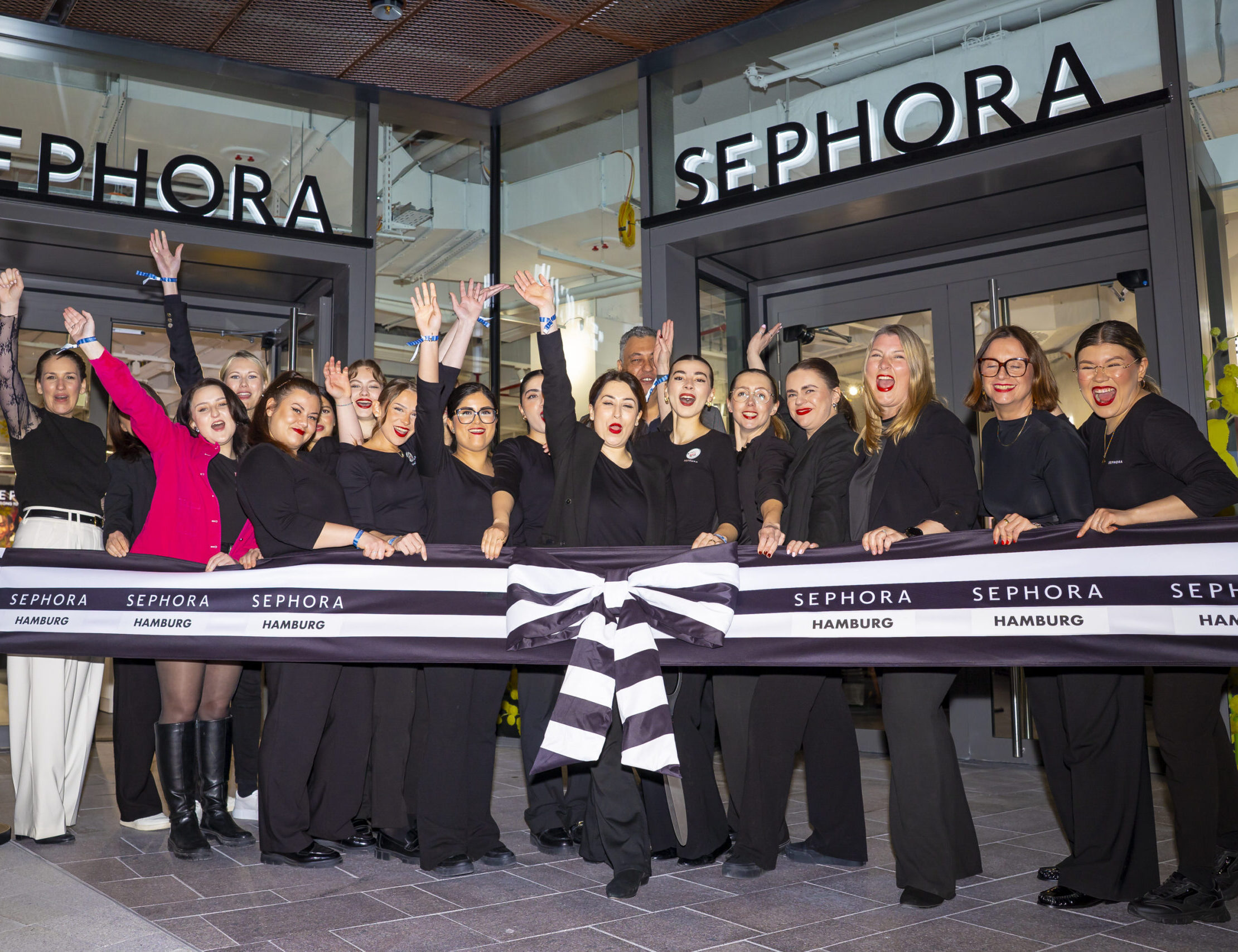 Fotodoku Videodoku Sephora Kollektiv K Hamburg Überseequartier Eröffnung