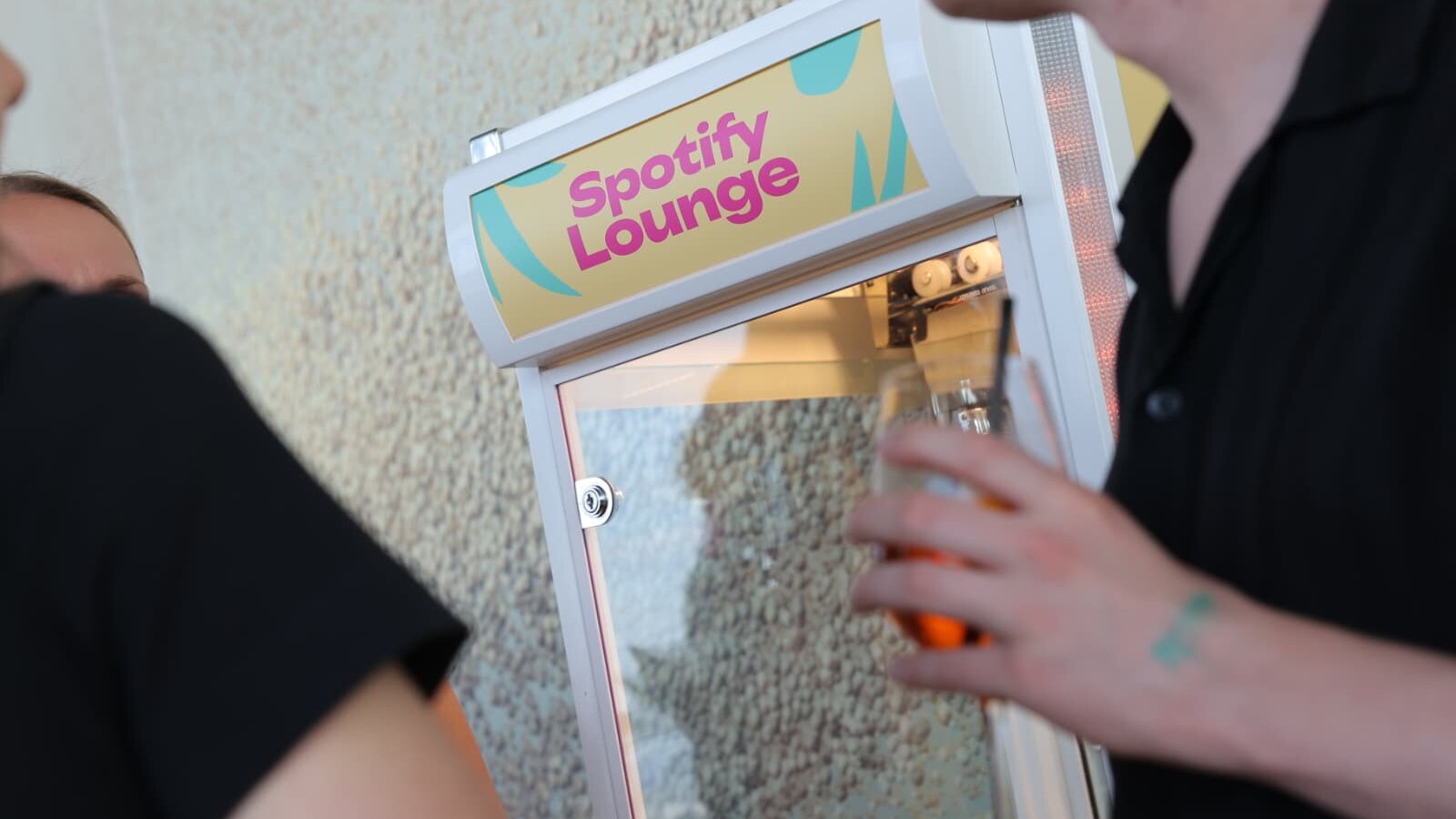 Greifarmautomat bei Spotify Lounge im KölnSky