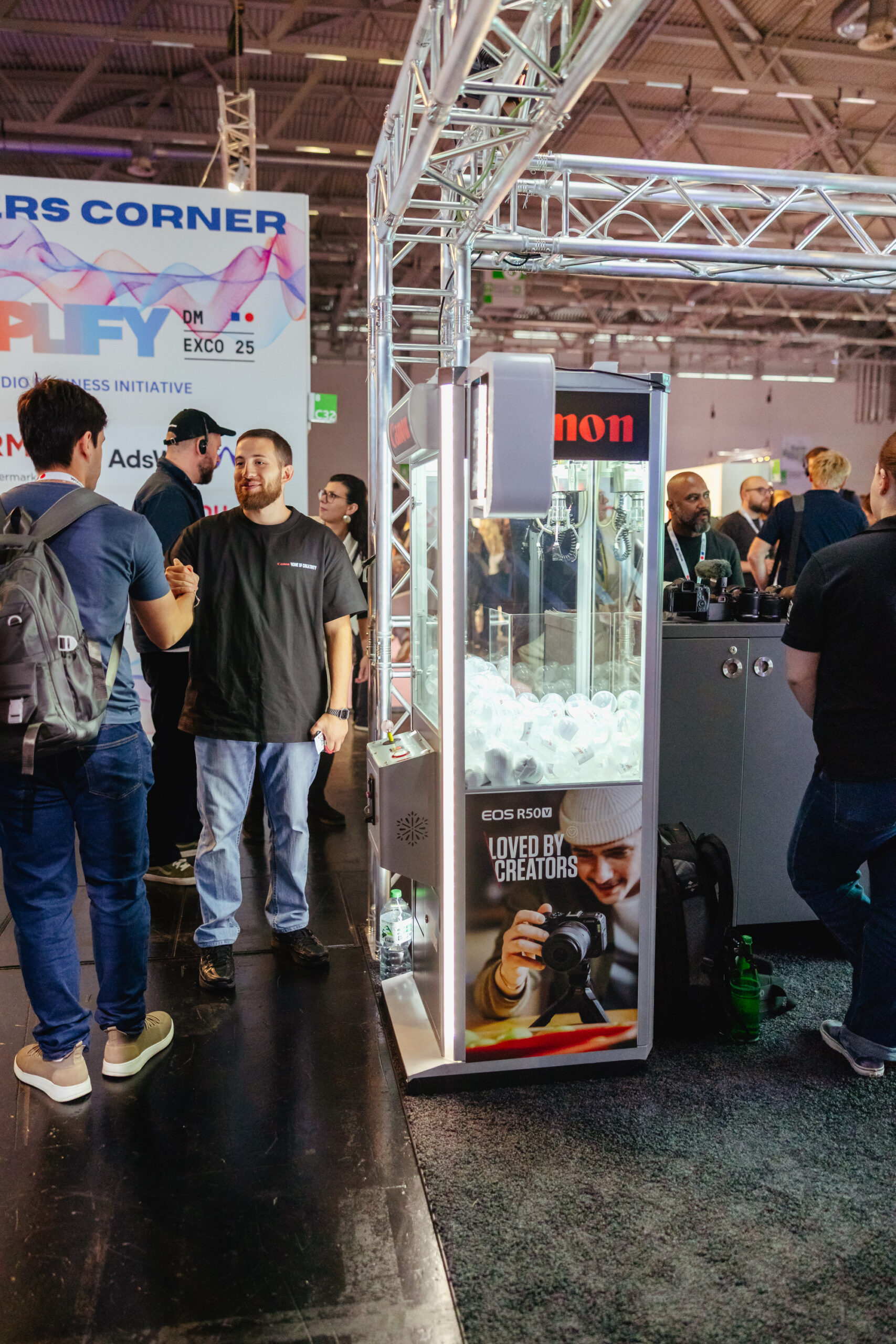dmexco Greifautomat Greifarmautomat Claw Machine gadplan POS Aktion Gewinnspielaktion