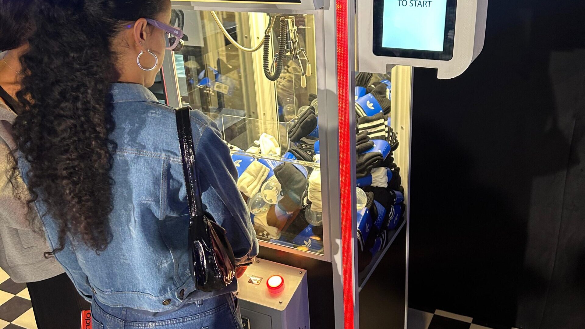 Greifarm avantgarde adidas Greifarmautomat mieten gadplan