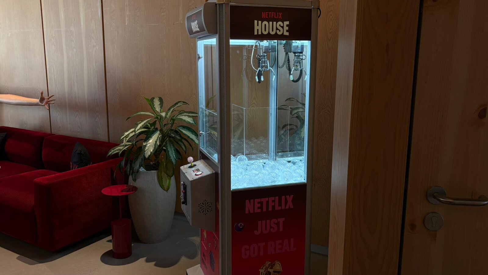 Greifarm Netflix gadplan Greifarmautomat Claw Machine