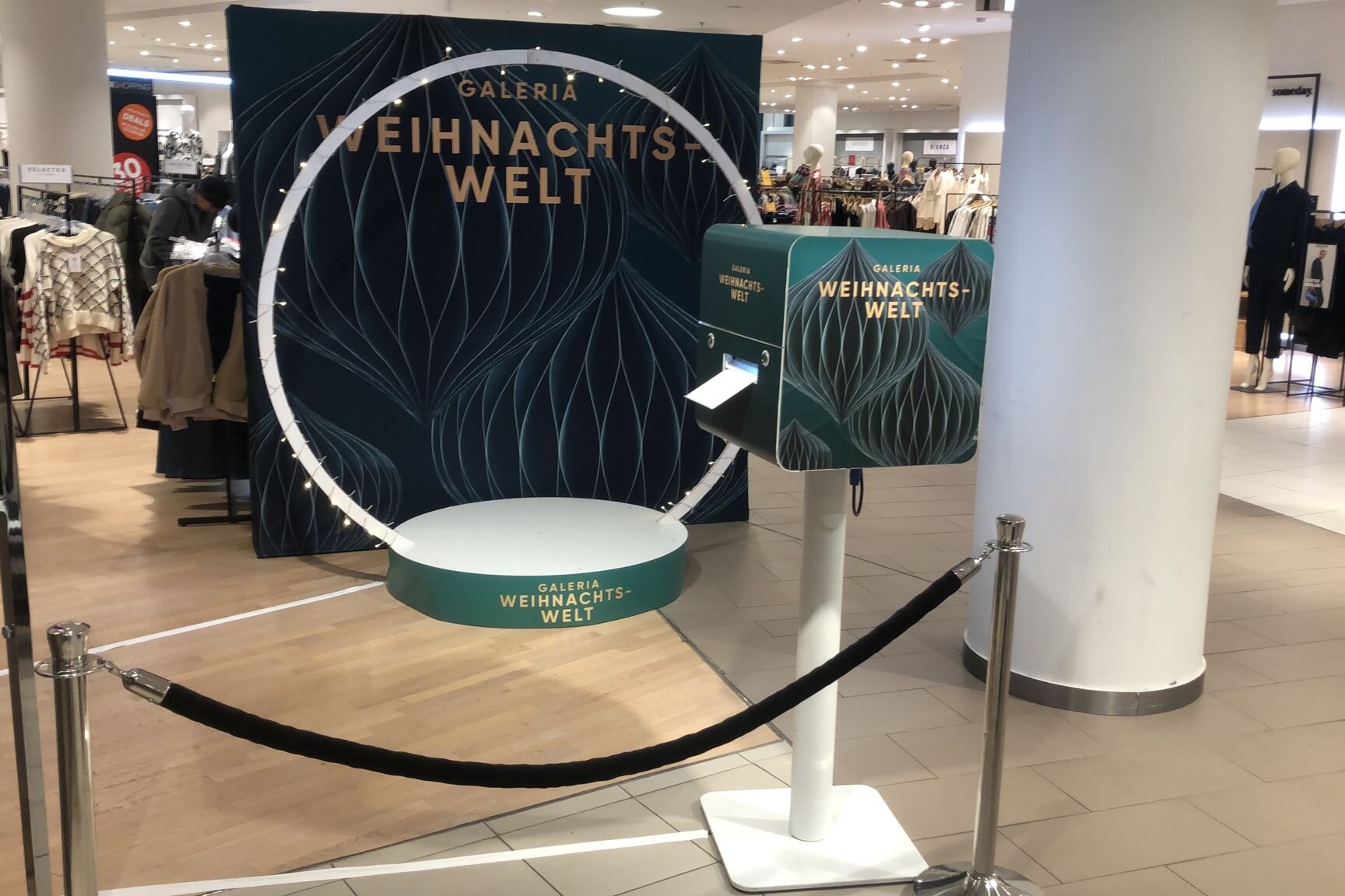 gadplan Schneekugel Weihnachtsring Sonderbau Photobooth Fotobox GALERIA Kollektiv K