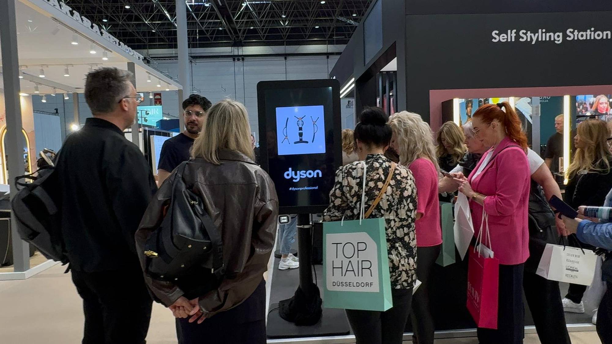 Slot Machine gadplan Dyson Top Hair Photobooth